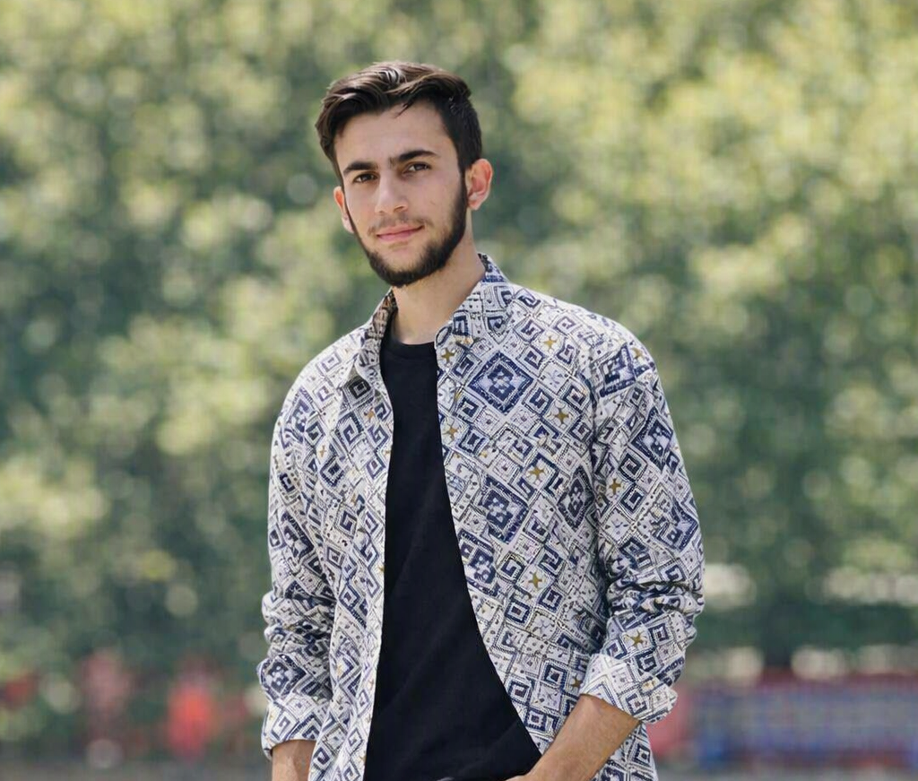 بیو گرافی نویسنده پرویز محمدی